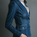Timeless Fitted Denim Jacket with Pockets